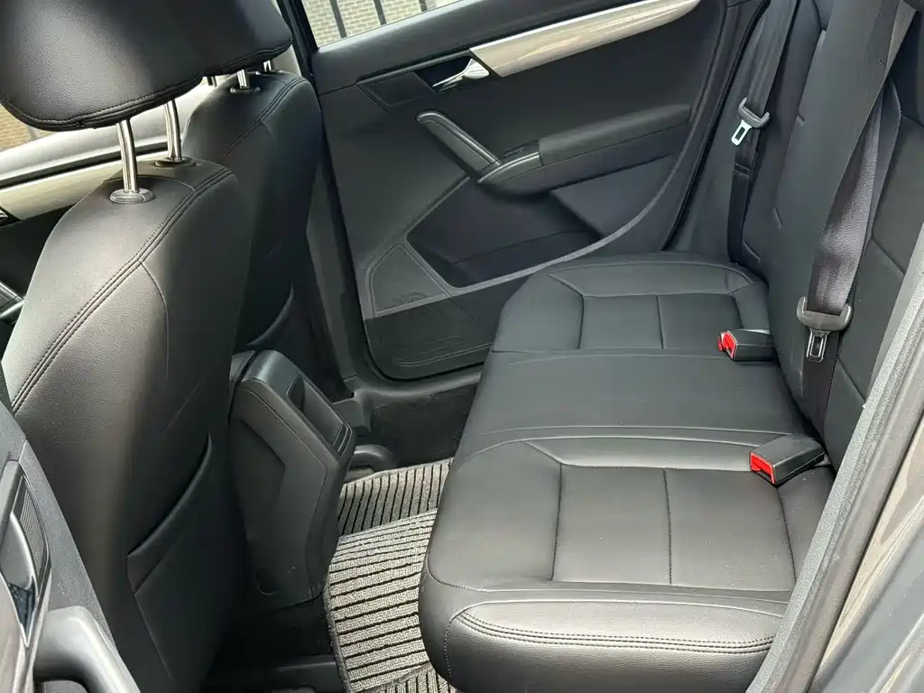 Volkswagen Lavida — миниатюра 9