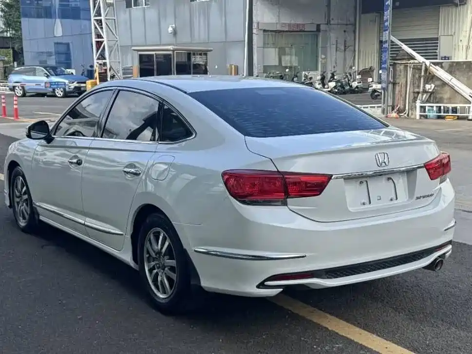 Honda Spirior — миниатюра 9