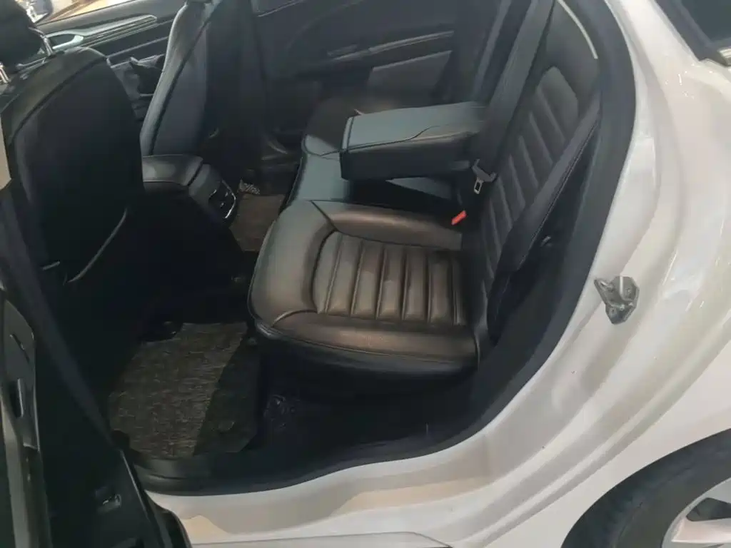 Ford Mondeo — миниатюра 17