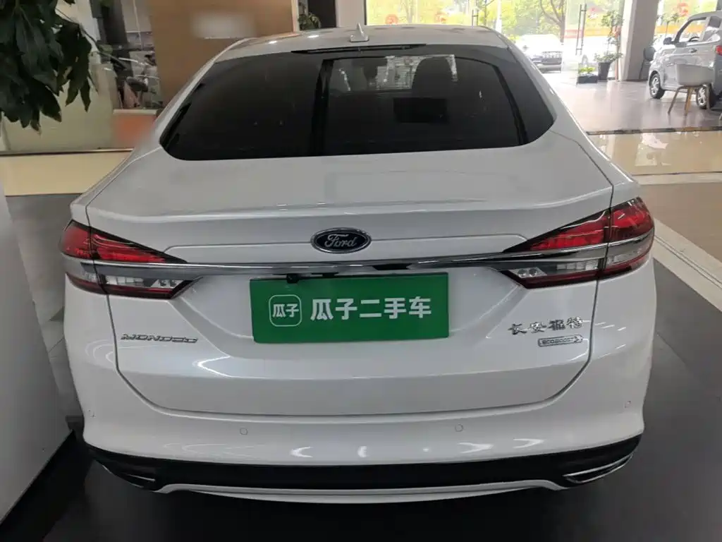 Ford Mondeo — миниатюра 6