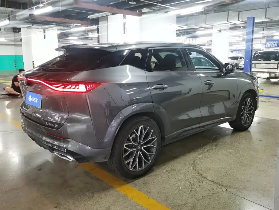 Changan UNI-Z New Energy — миниатюра 3