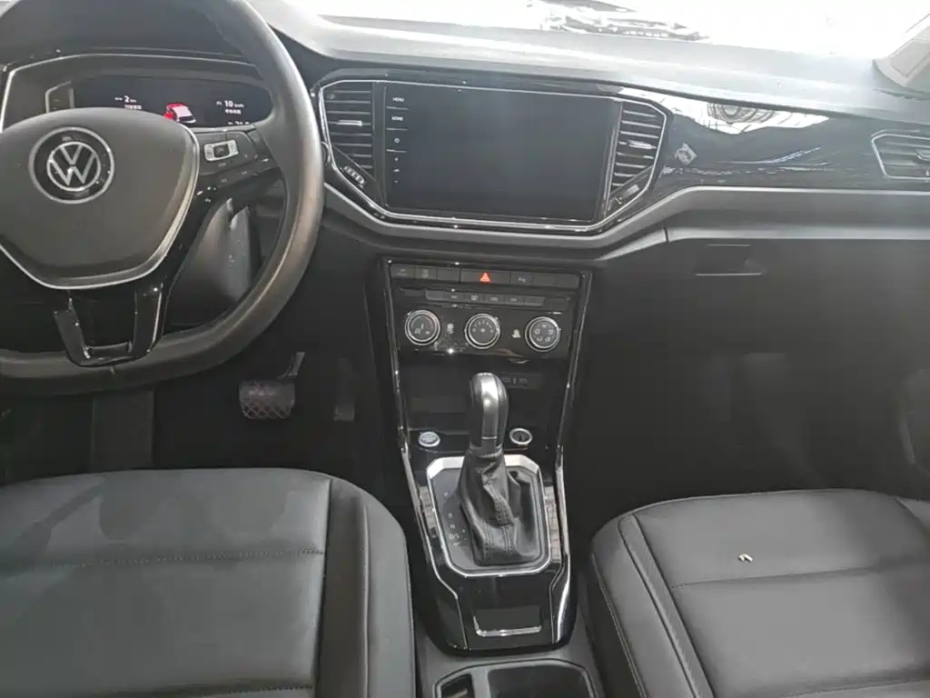 Volkswagen T-Roc — миниатюра 14