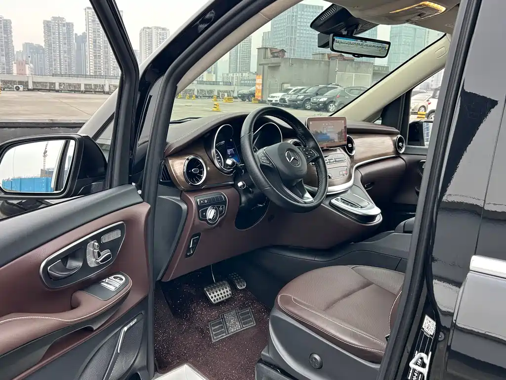 MERCEDES-BENZ V CLASS