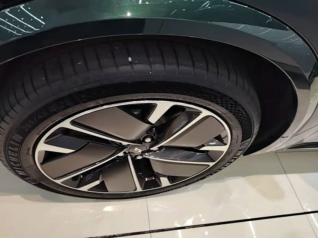 Li Auto Li L9 — миниатюра 23
