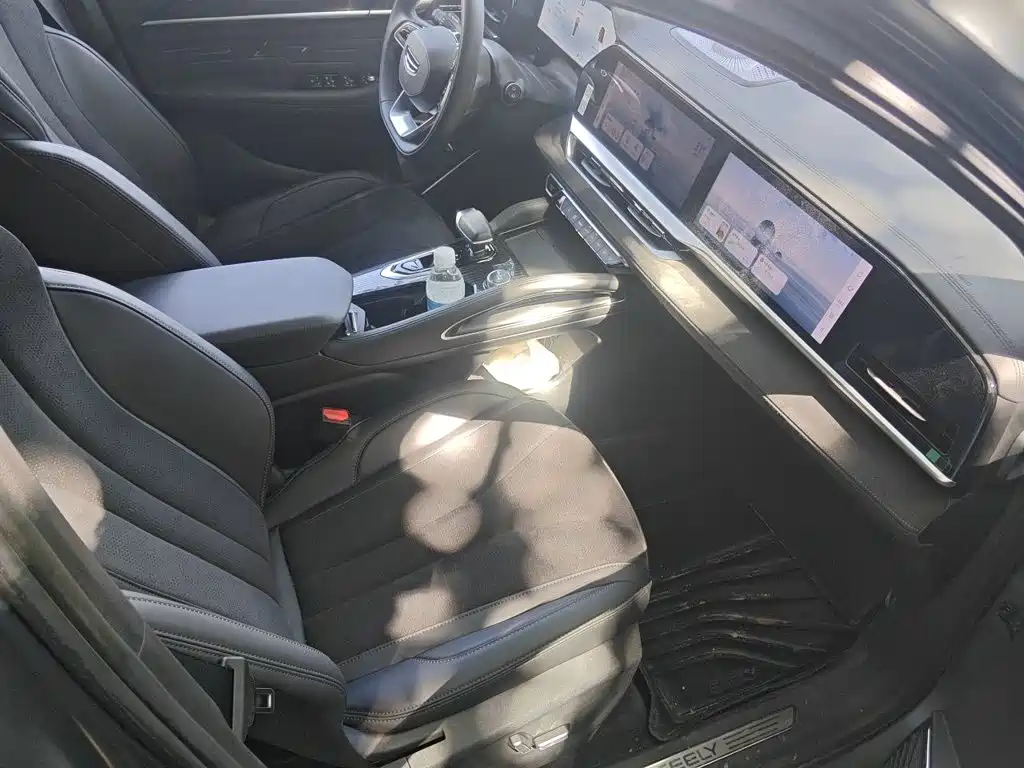 Geely Xingyue L — миниатюра 19