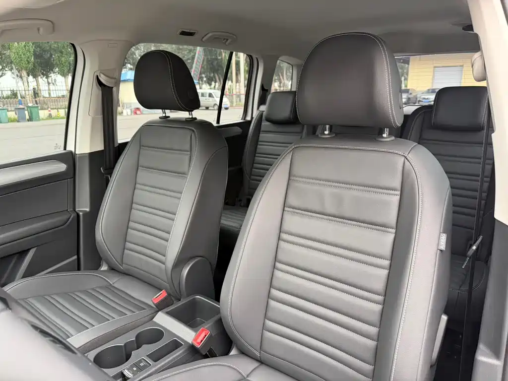Volkswagen Touran — миниатюра 17
