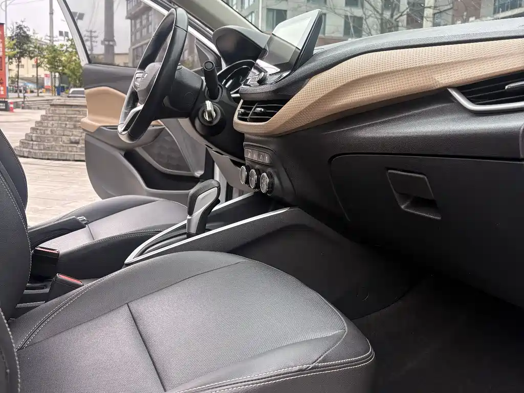 Chevrolet Cavalier — миниатюра 17