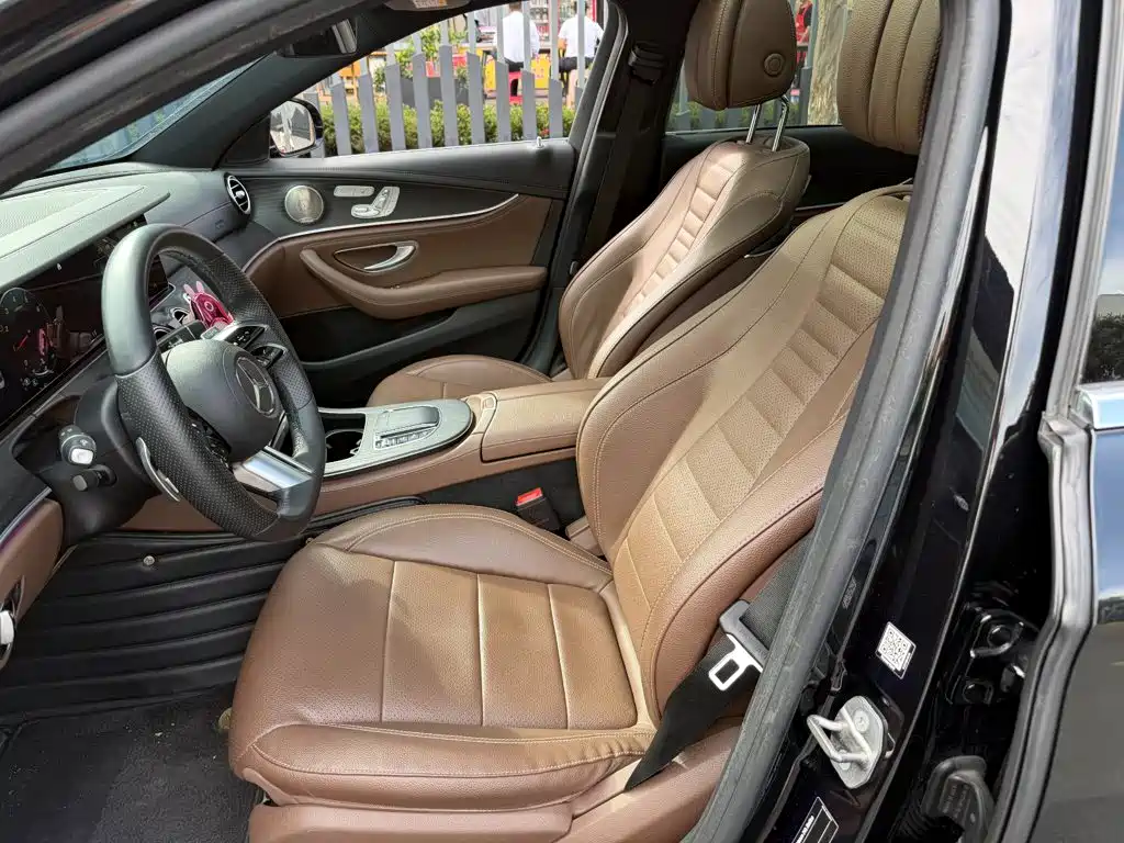 Mercedes-Benz E-Class — миниатюра 8