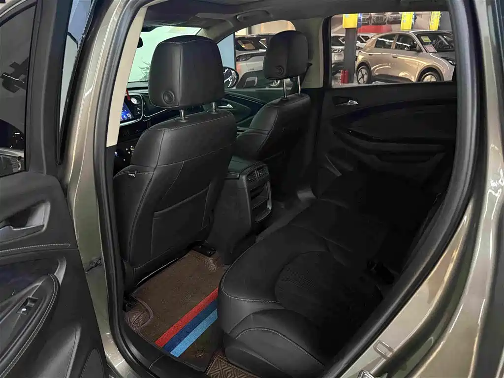 Buick Envision Plus — миниатюра 5