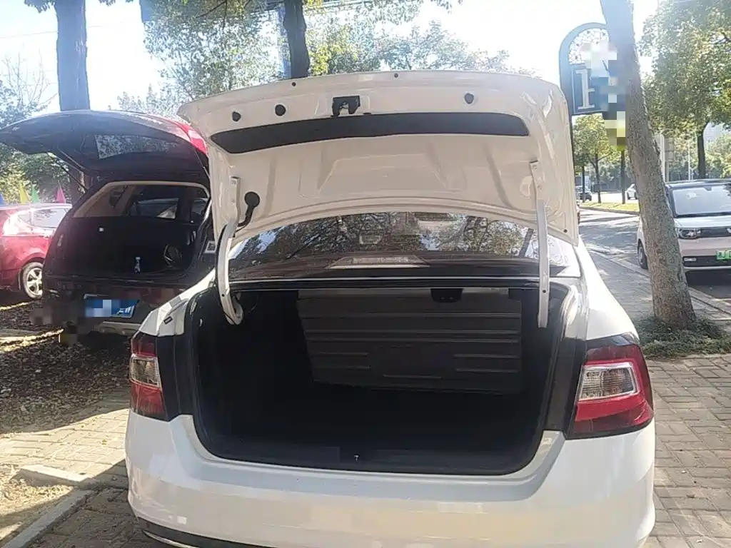 Skoda Rapid — миниатюра 19