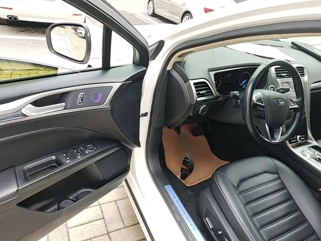 Ford Mondeo — миниатюра 16