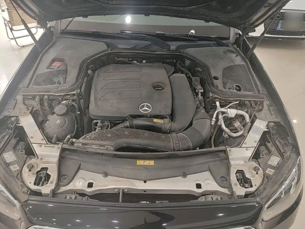 Mercedes-Benz E-Class — миниатюра 20