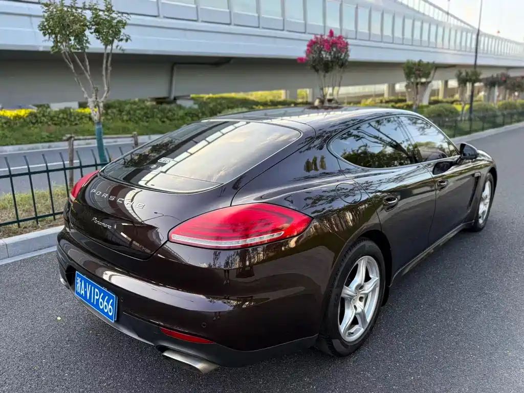 Porsche Panamera — миниатюра 6