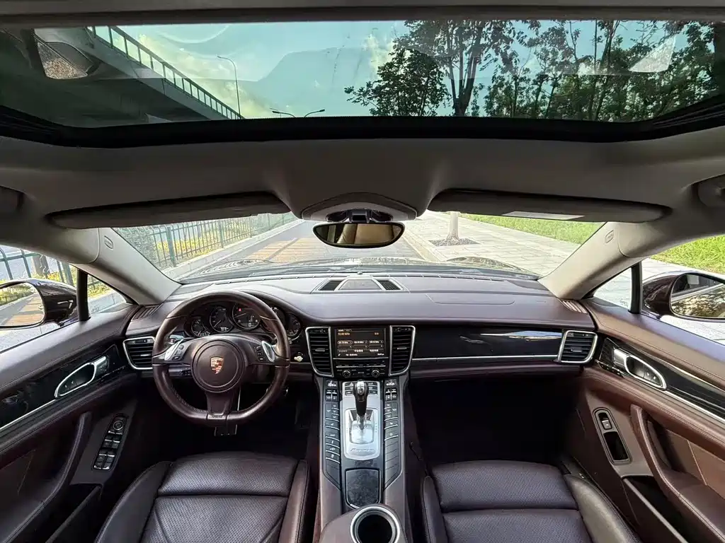 Porsche Panamera — миниатюра 12