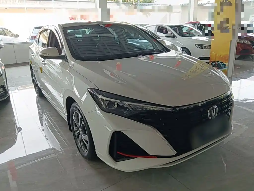 Changan Eado — миниатюра 4