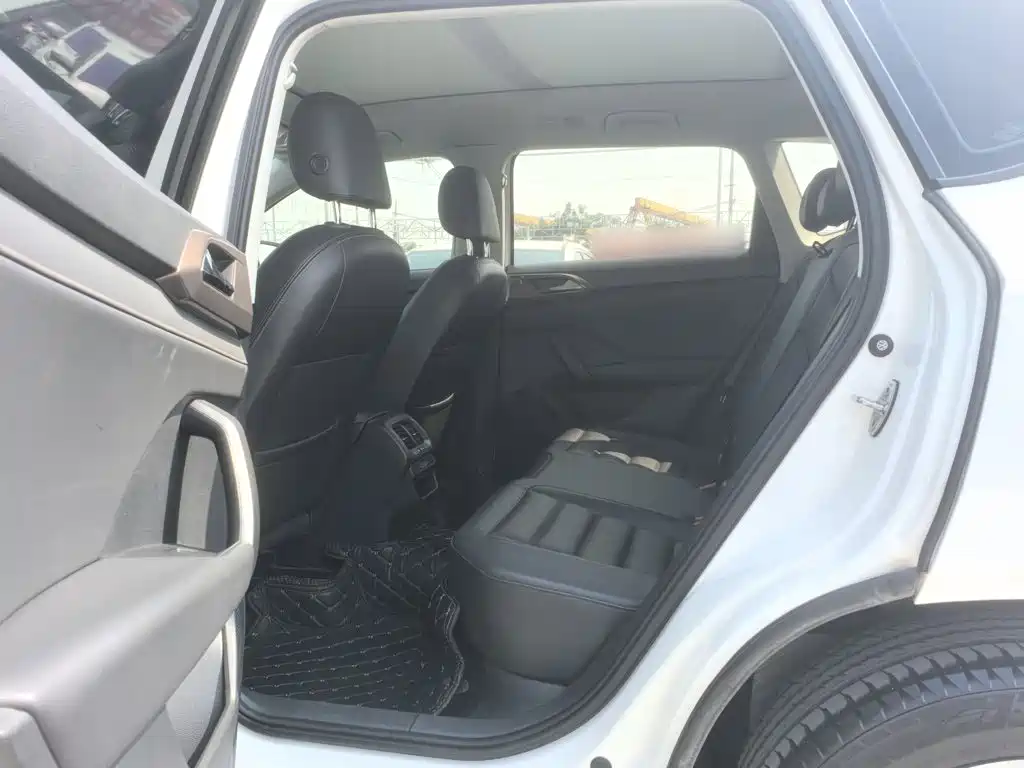 Volkswagen Tharu — миниатюра 10