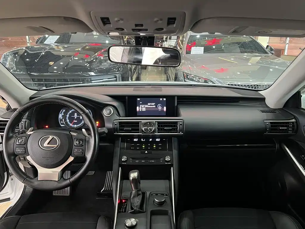 Lexus IS — миниатюра 14