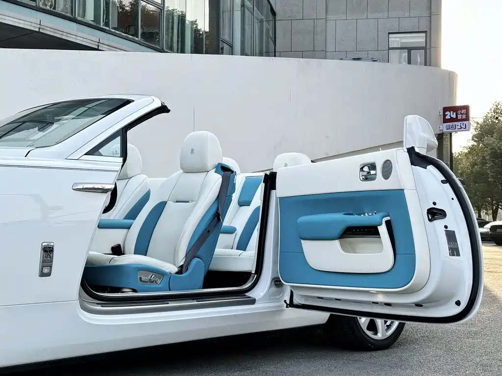 Rolls-Royce Dawn — миниатюра 18