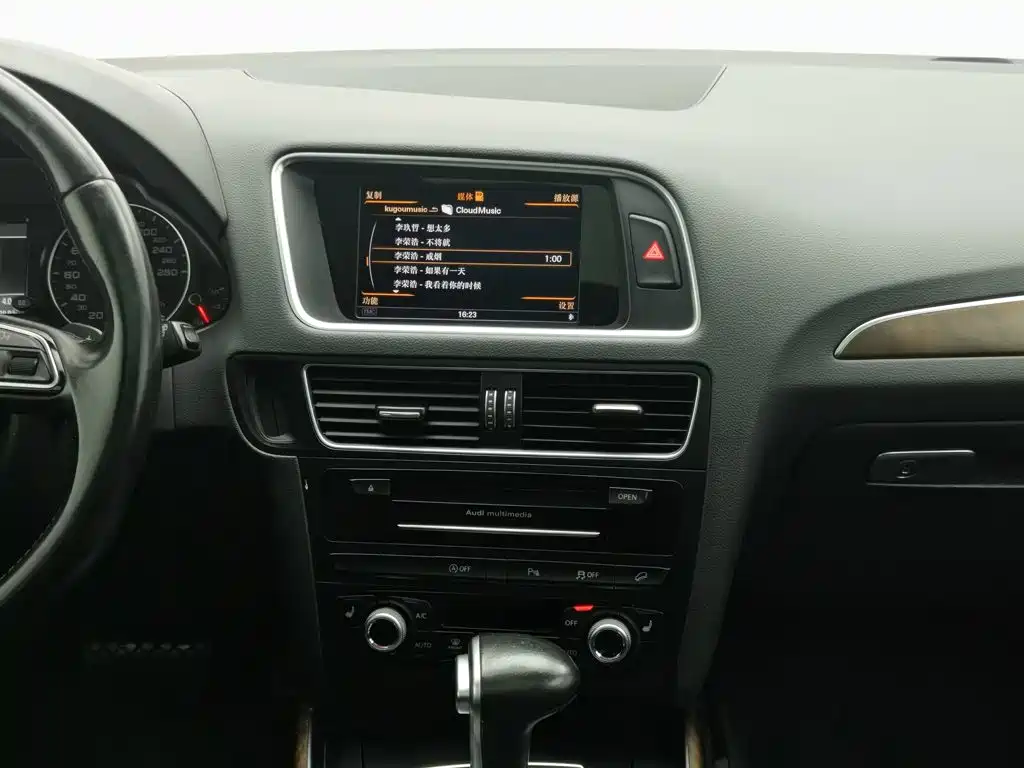 Audi Q5 — миниатюра 12