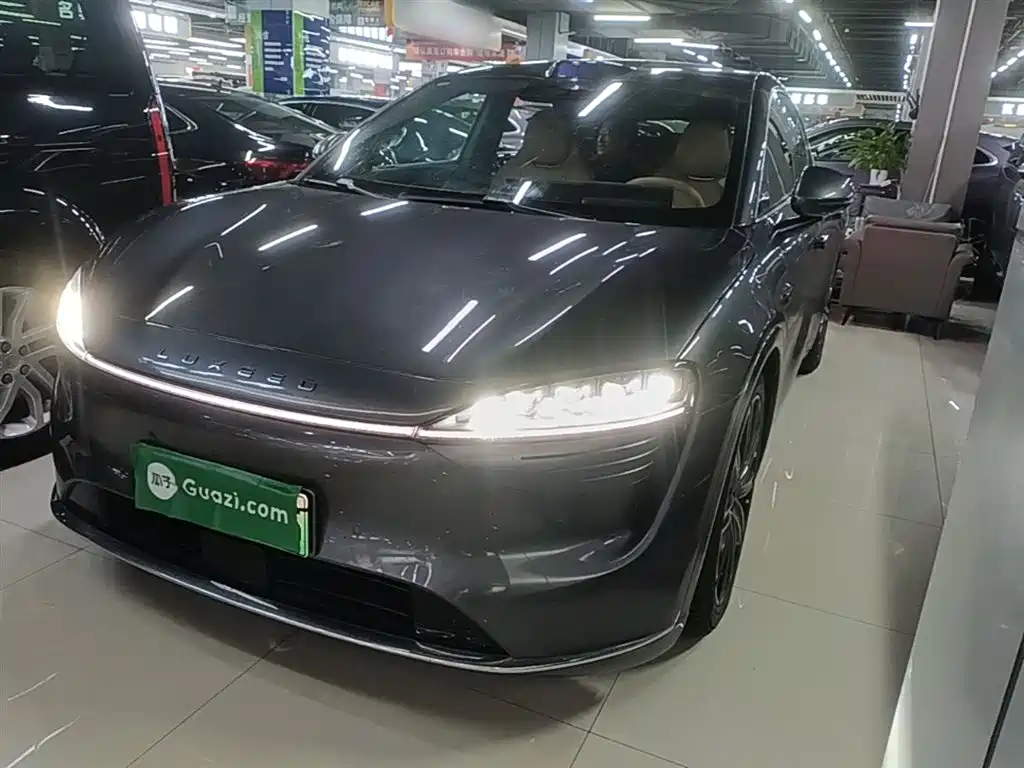智界 Zhijie R7 2025