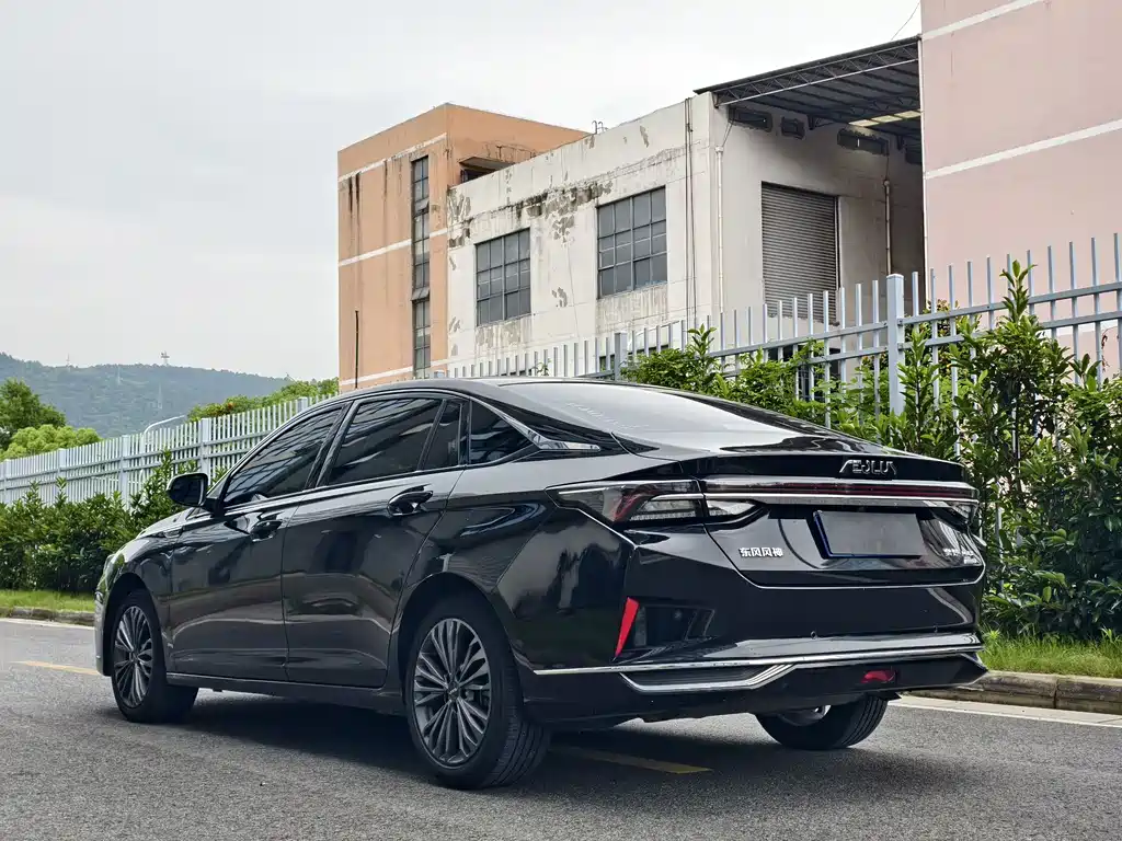 Dongfeng Aeolus Yixuan Max MAX 2022 1.5T
