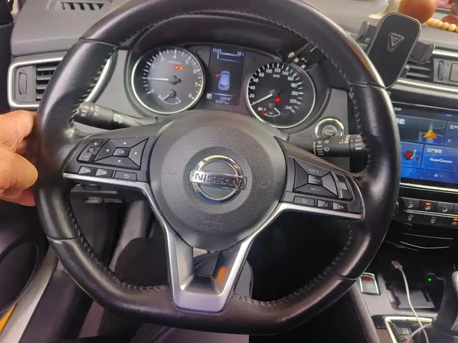 Nissan Qashqai — миниатюра 15