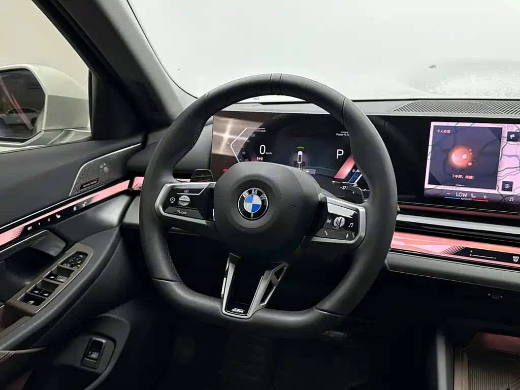 BMW 5 Series — миниатюра 22