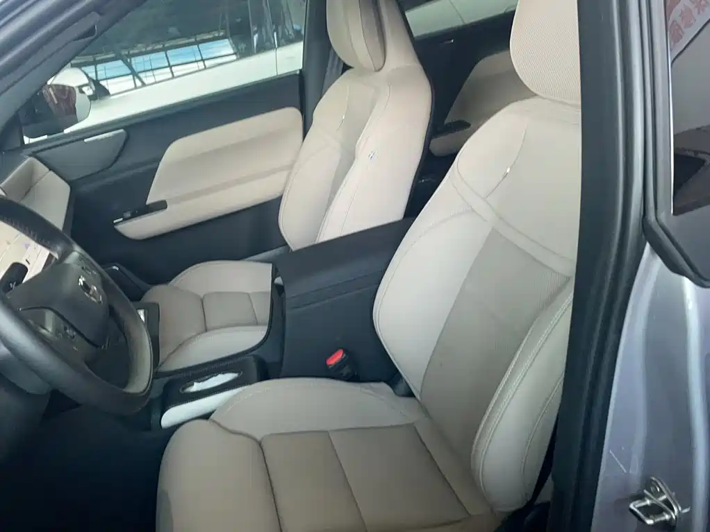 Volvo XC70 PHEV — миниатюра 6