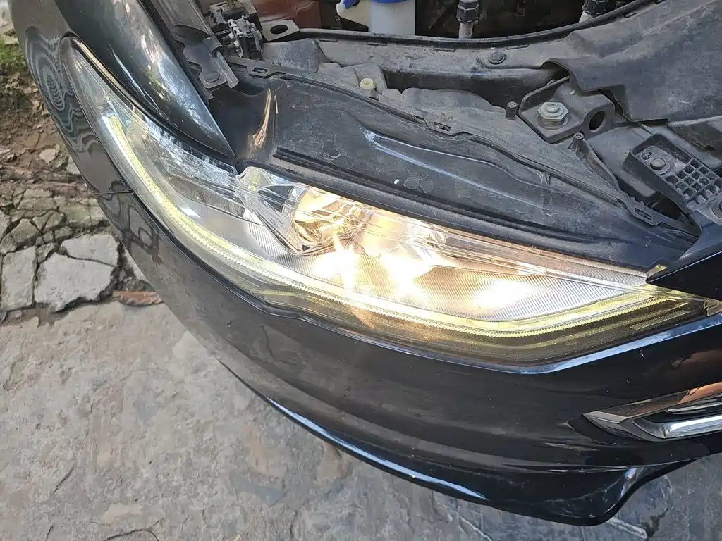 Ford Mondeo — миниатюра 7