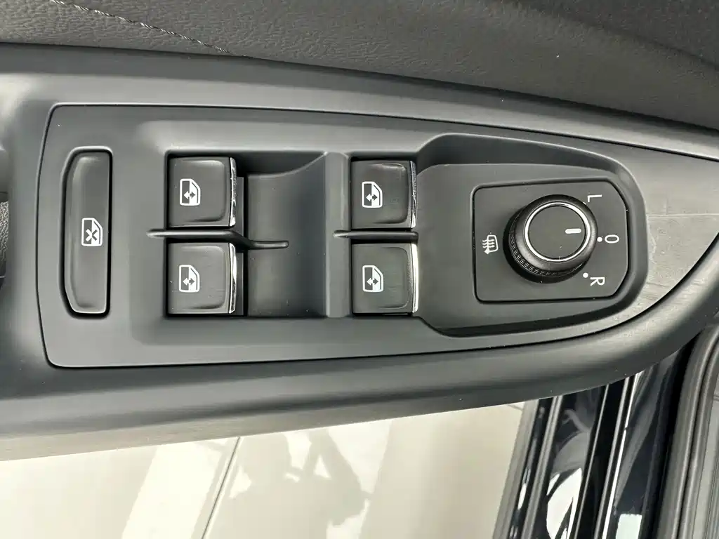 Volkswagen Passat — миниатюра 12
