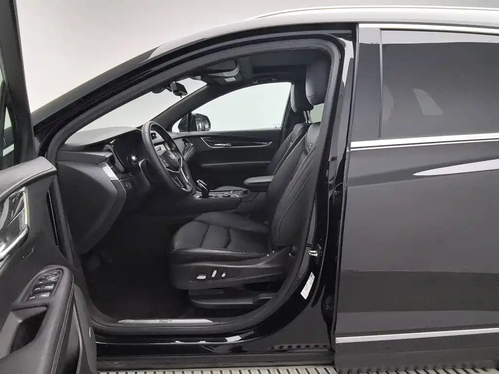Cadillac XT5 — миниатюра 10