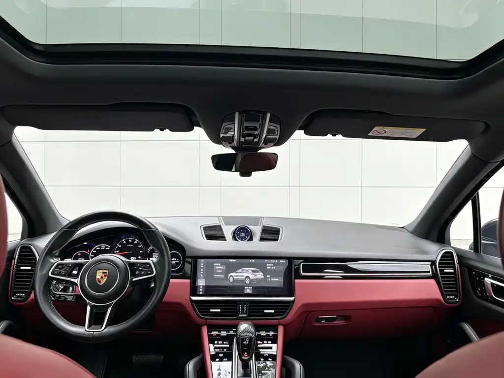 Porsche Cayenne — миниатюра 7