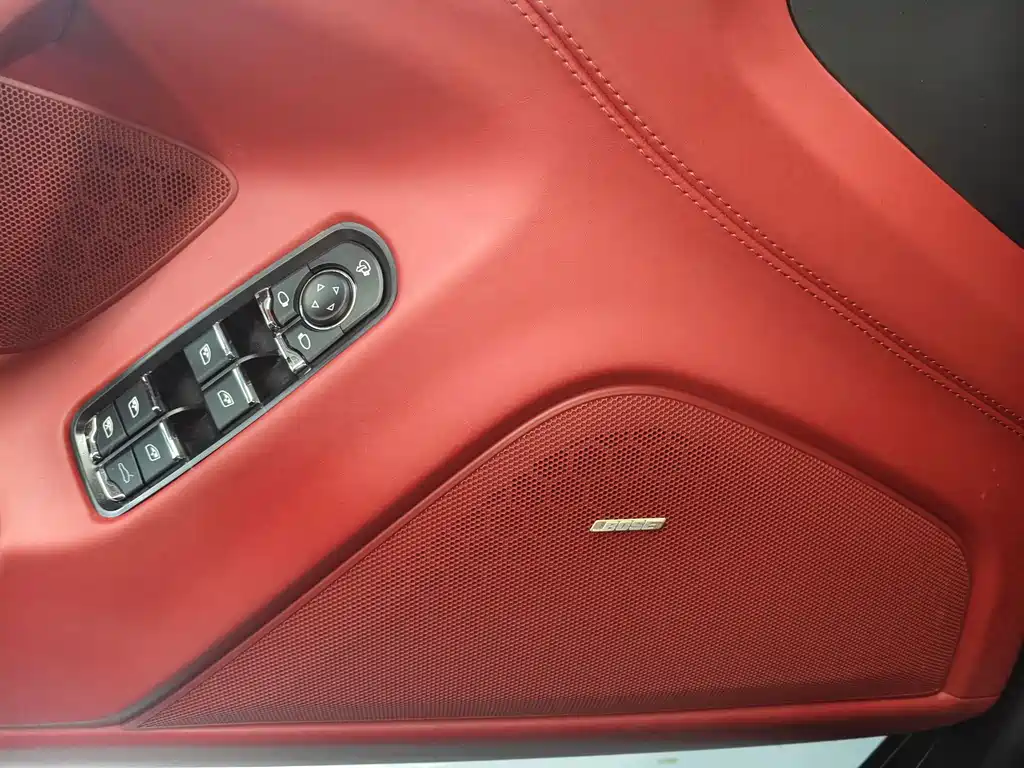 Porsche Panamera — миниатюра 11