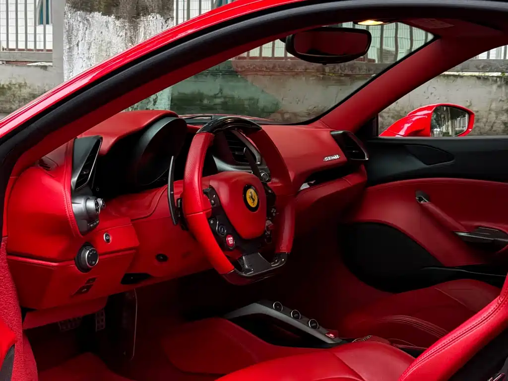 Ferrari 488 — миниатюра 5