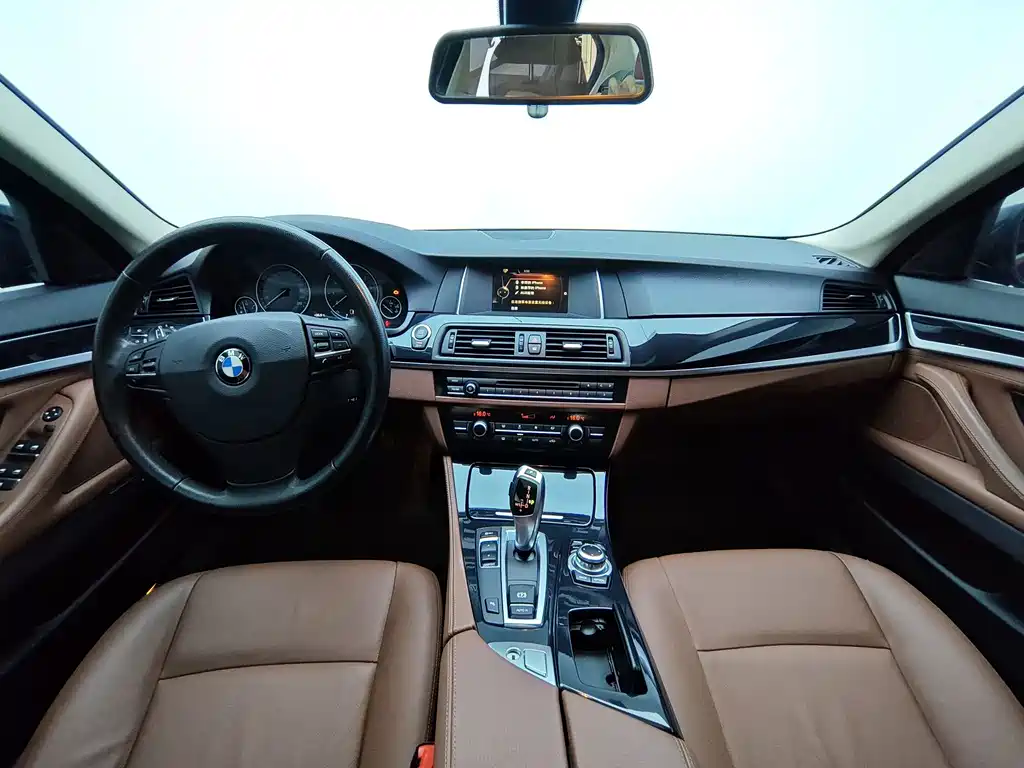 BMW 5 Series (Import) — миниатюра 8
