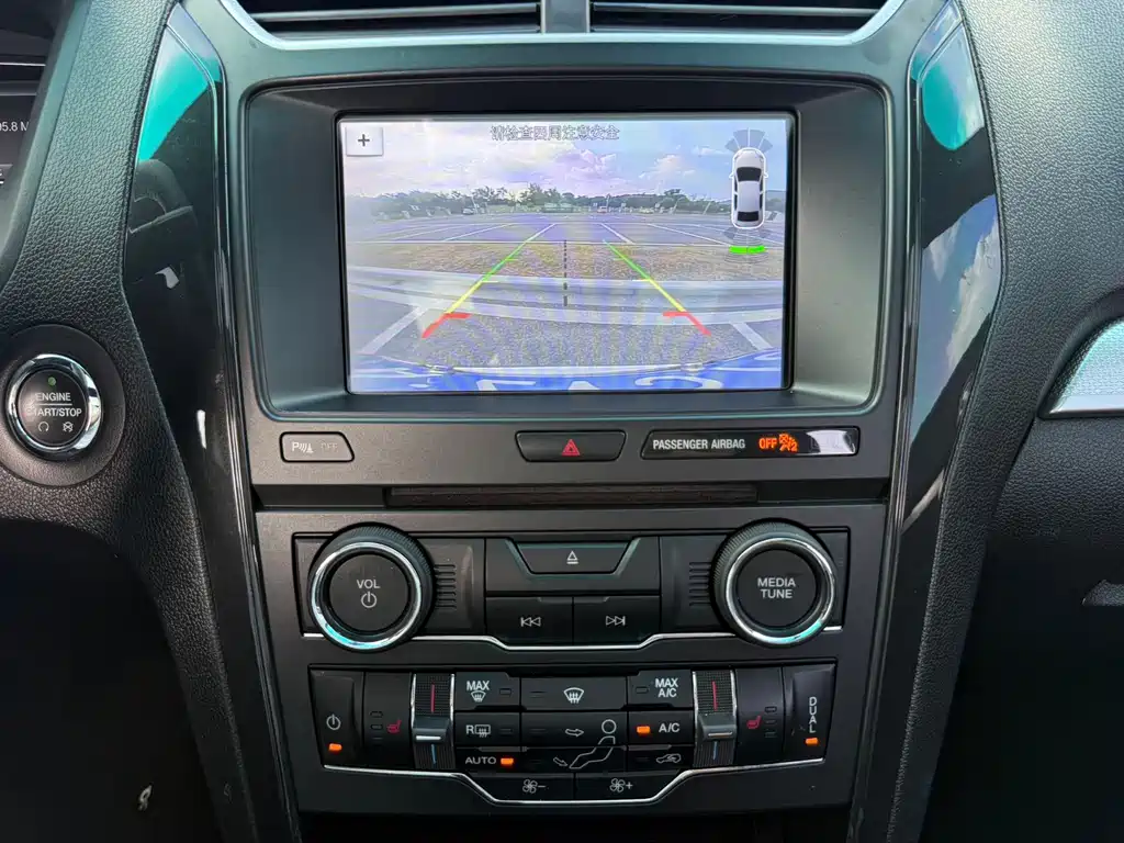 Ford Explorer (Import) — миниатюра 13