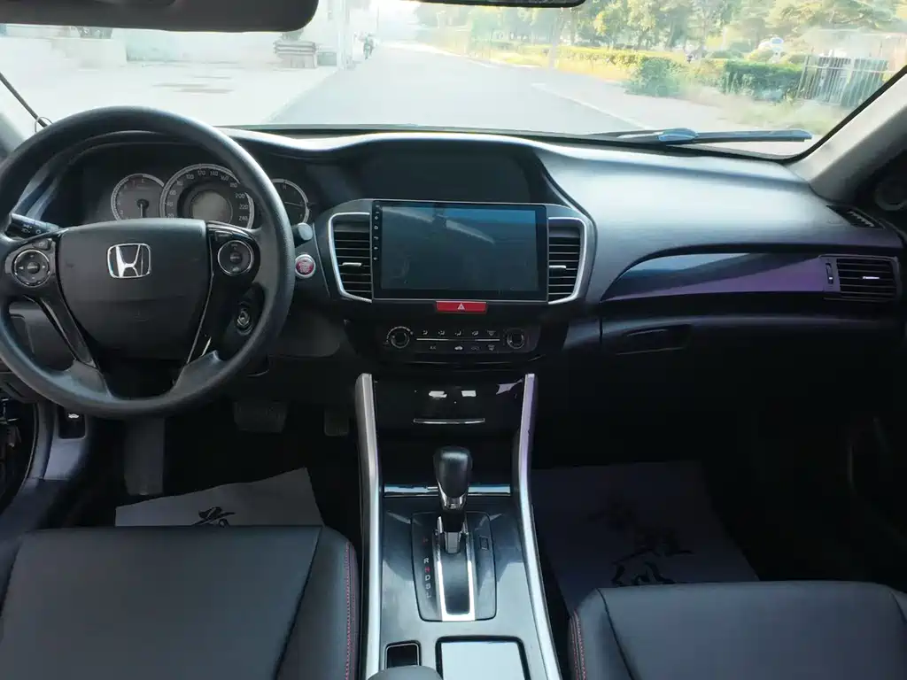 Honda Accord — миниатюра 4