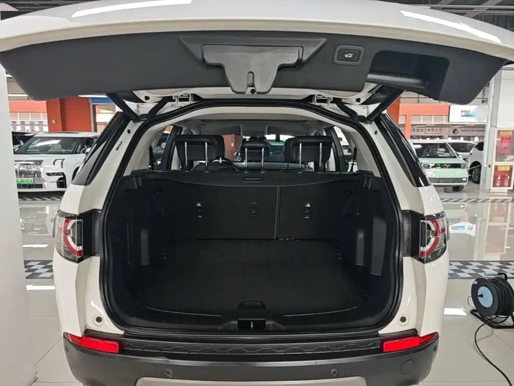 Land Rover Discovery Sport — миниатюра 19
