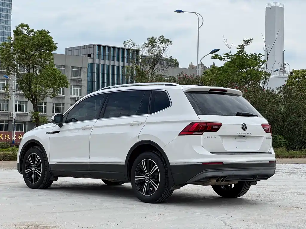 Volkswagen Tiguan L — миниатюра 9