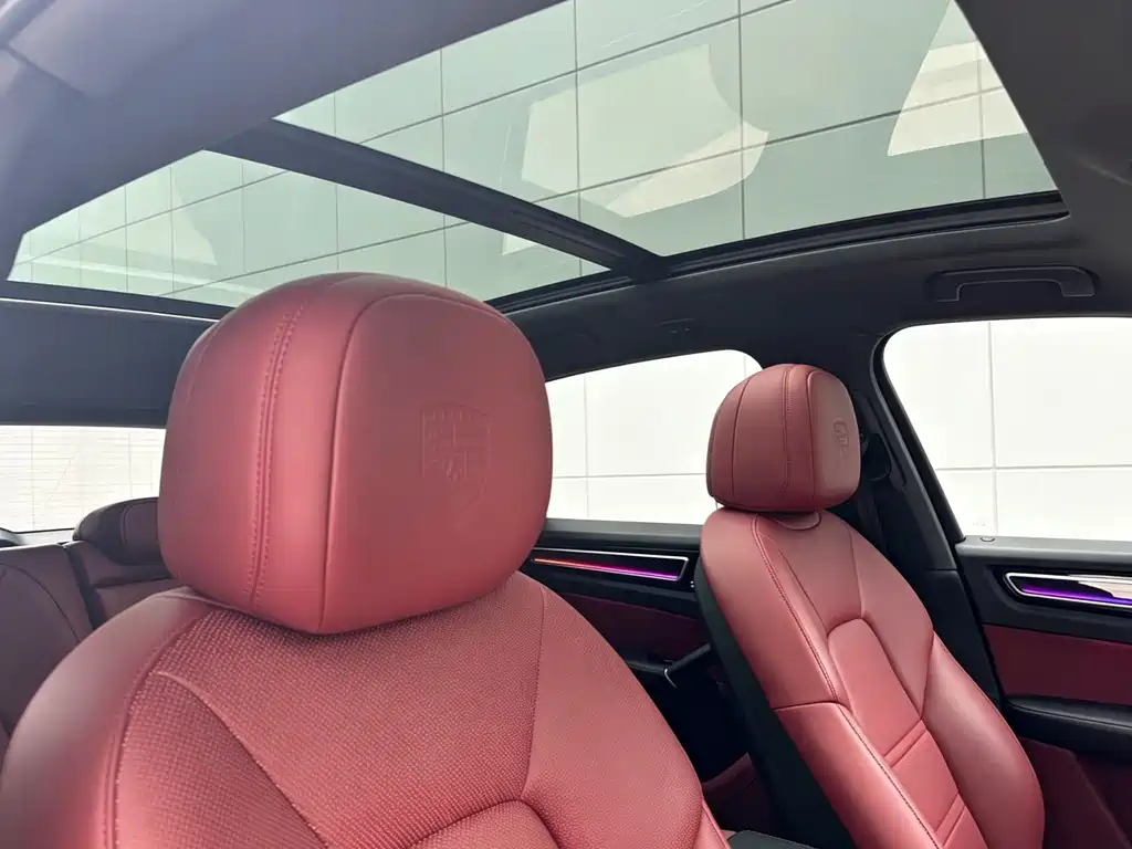 Porsche Cayenne — миниатюра 23