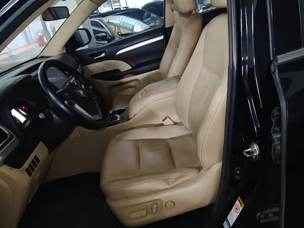 Toyota Highlander — миниатюра 15