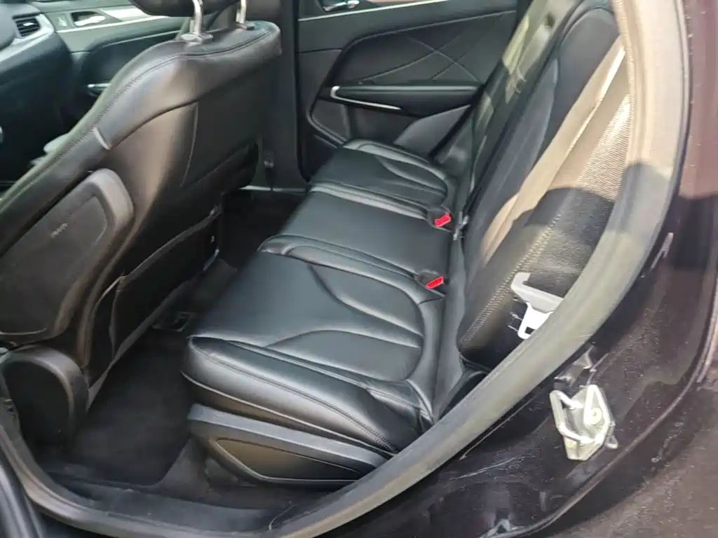Lincoln MKC — миниатюра 13