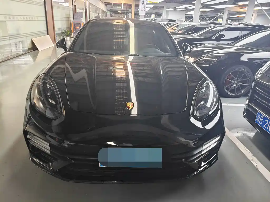 Porsche Panamera — миниатюра 2
