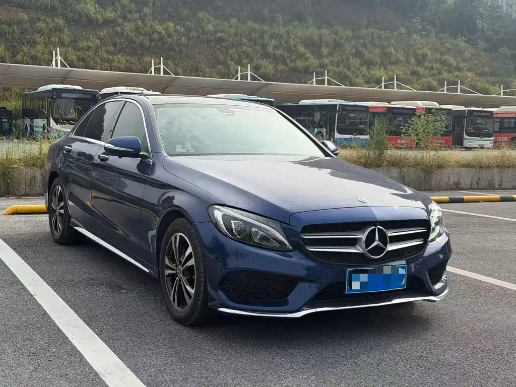 Mercedes-Benz C-Class — миниатюра 3