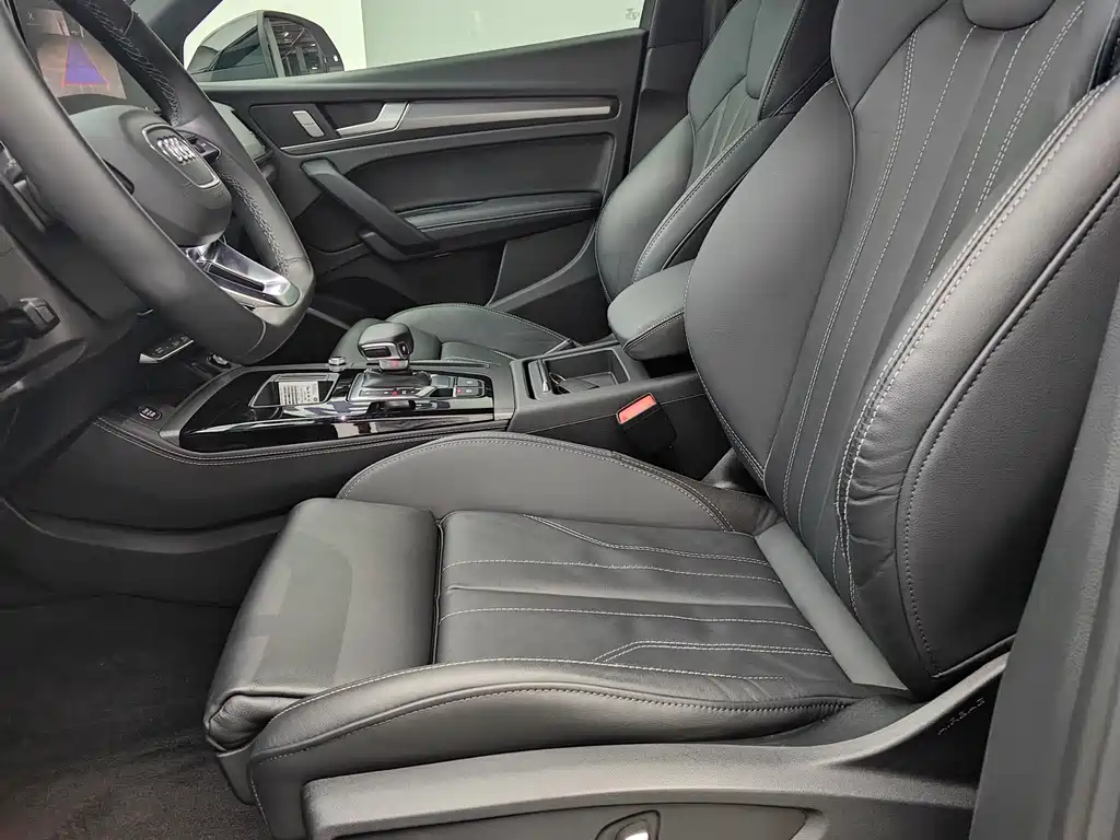 Audi Q5L — миниатюра 10