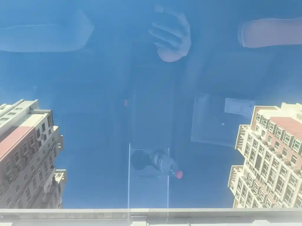 Tesla Model Y — миниатюра 19