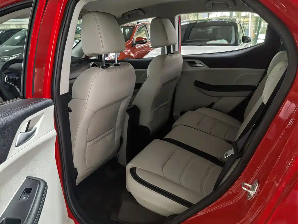 BYD Yuan Pro — миниатюра 9