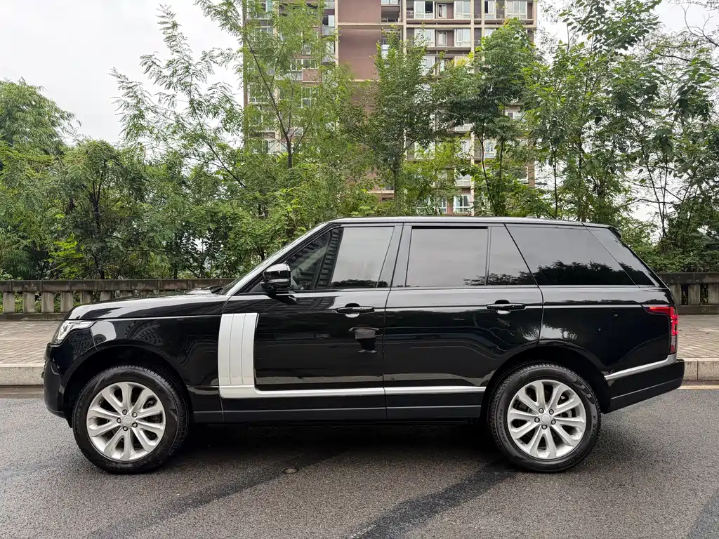 Land Rover Range Rover — миниатюра 4