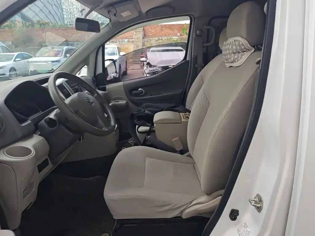 Nissan NV200 — миниатюра 20