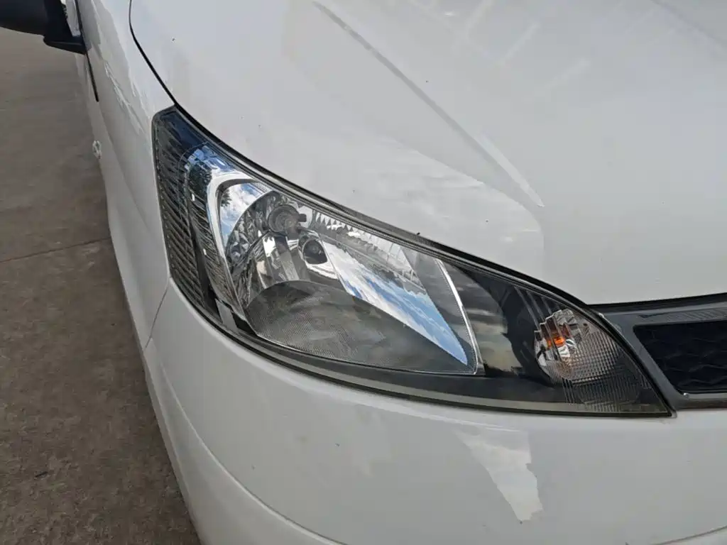 Nissan NV200 — миниатюра 11